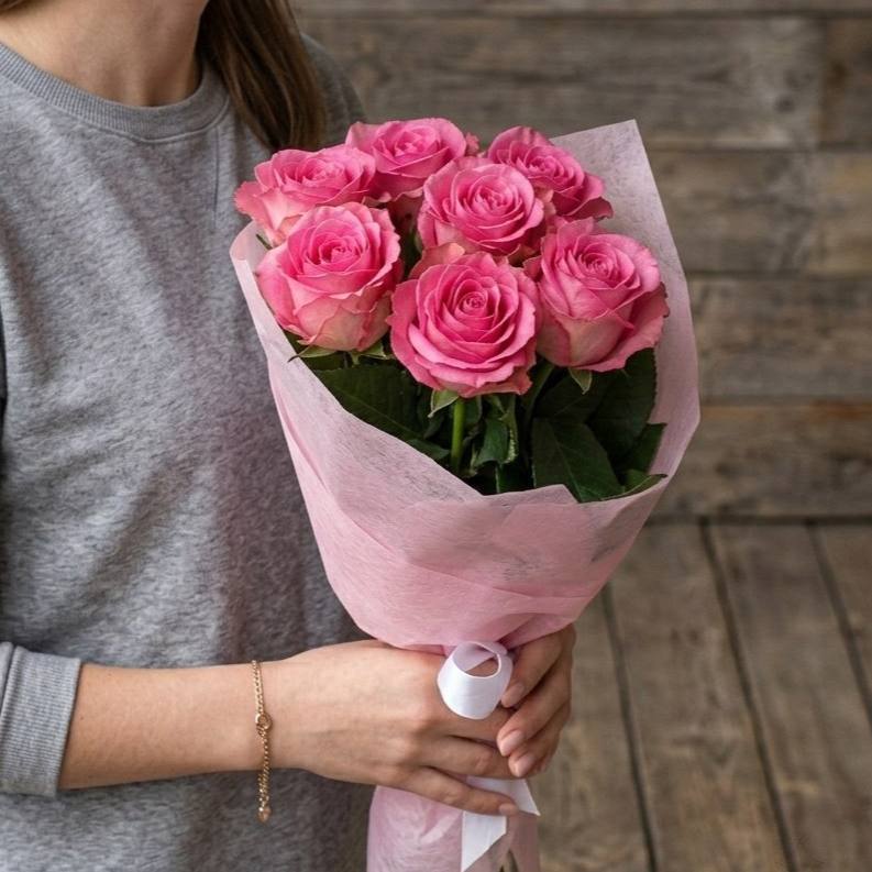 Моно-букет из розовых роз